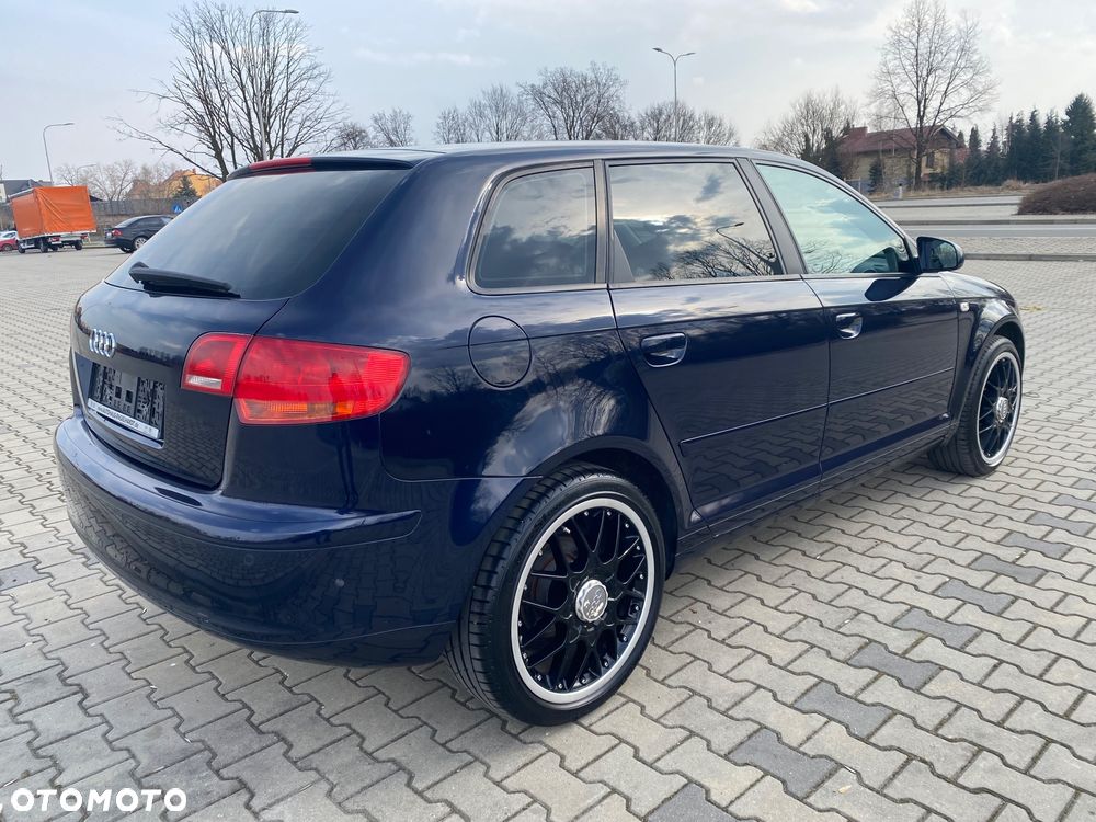 Audi A3 Sportback - 4