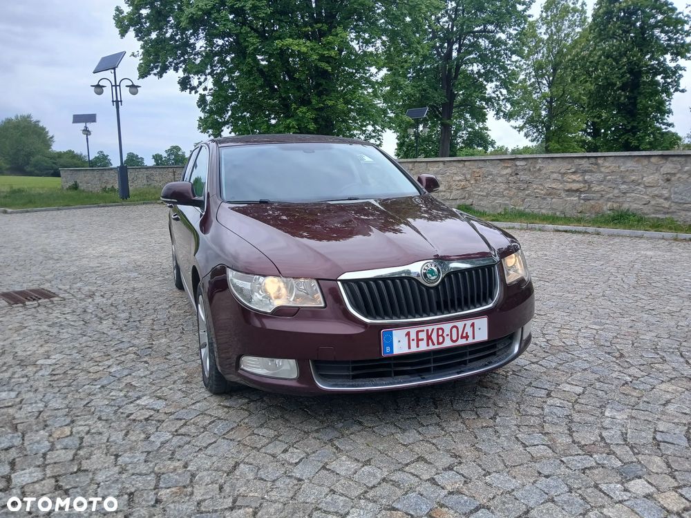 Skoda Superb 2.0 TDI DPF Elegance - 3