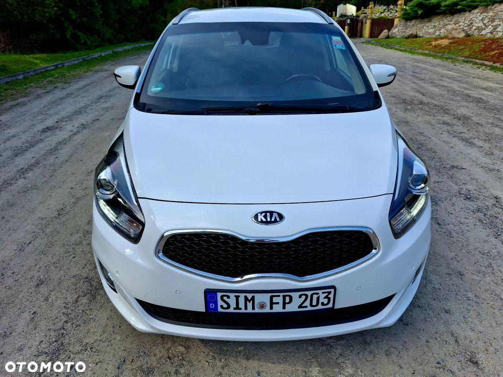 Kia Carens 1.6 GDI Fifa World Cup Edition - 18