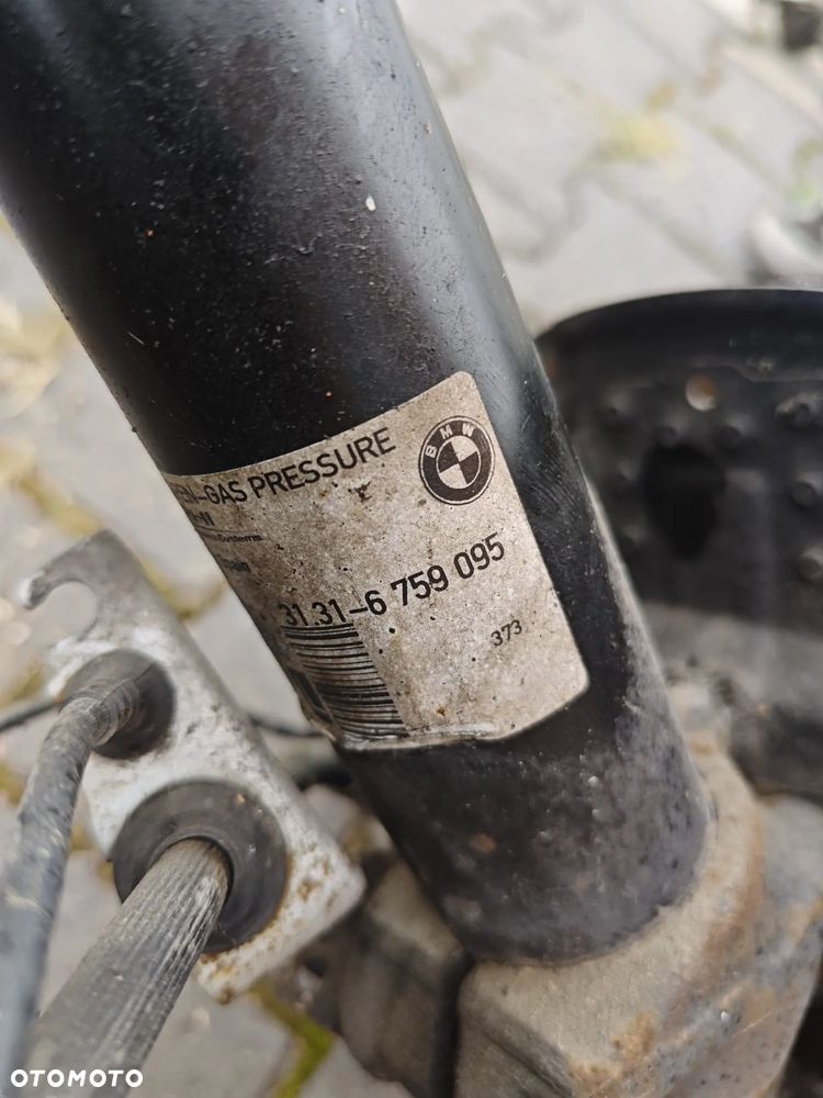 AMORTYZATOR ZWROTNICA MCPHERSON BMW E46 PRAWY LEWY 6759095 6759096 - 2