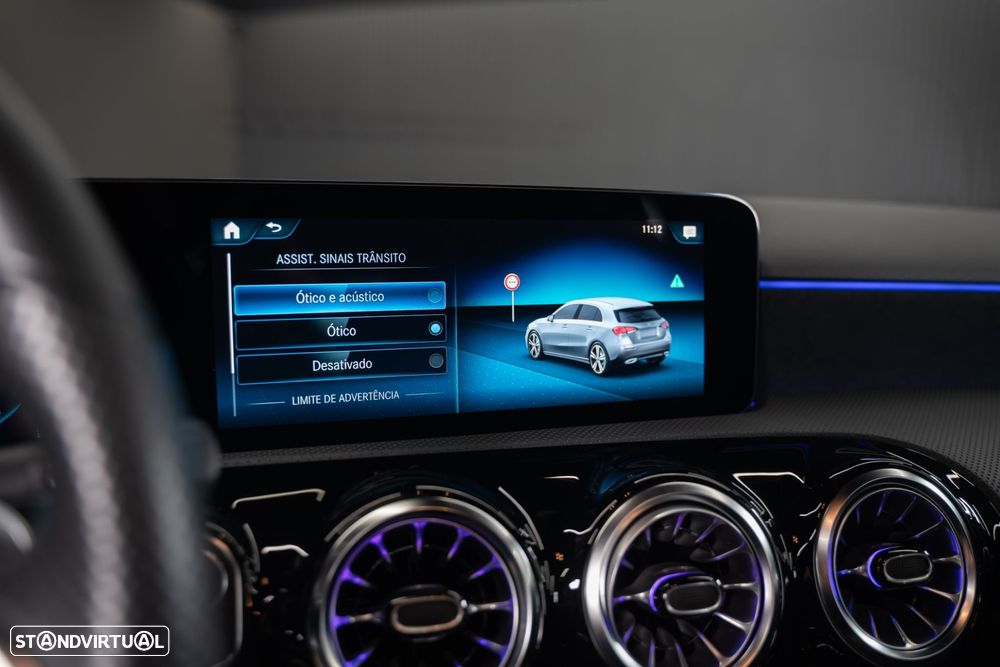 Mercedes-Benz A 250 e 8G-DCT AMG Line - 28