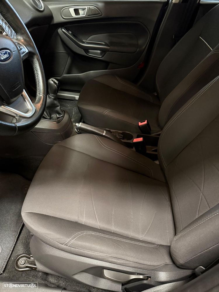 Ford Fiesta 1.0 Celebration - 16