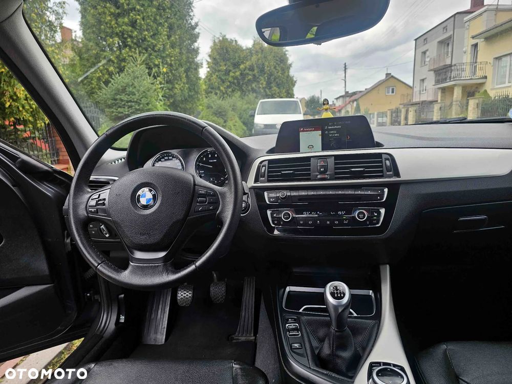 BMW Seria 1 118i Edition Metropolitan - 22