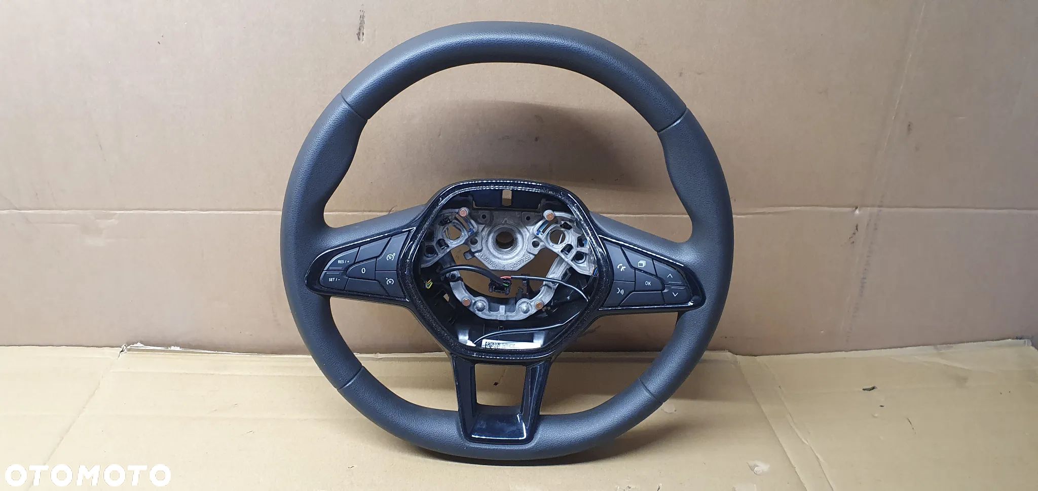 Kierownica multifunkcyjna multifunkcja Renault Trafic IV 4 484004585R - 1