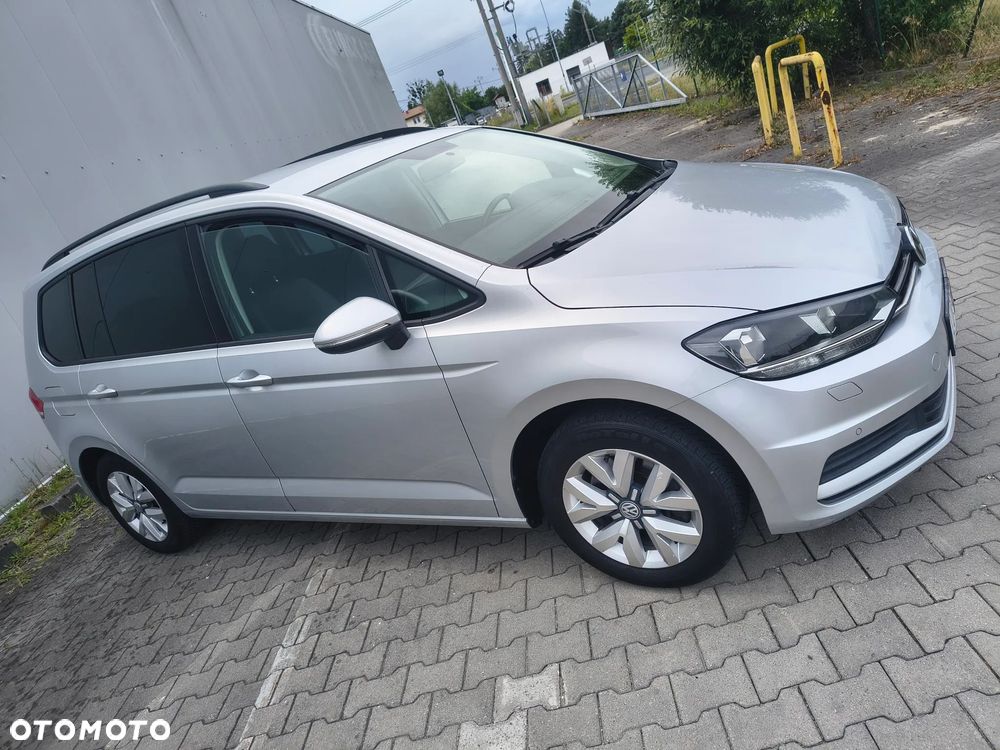 Volkswagen Touran - 6