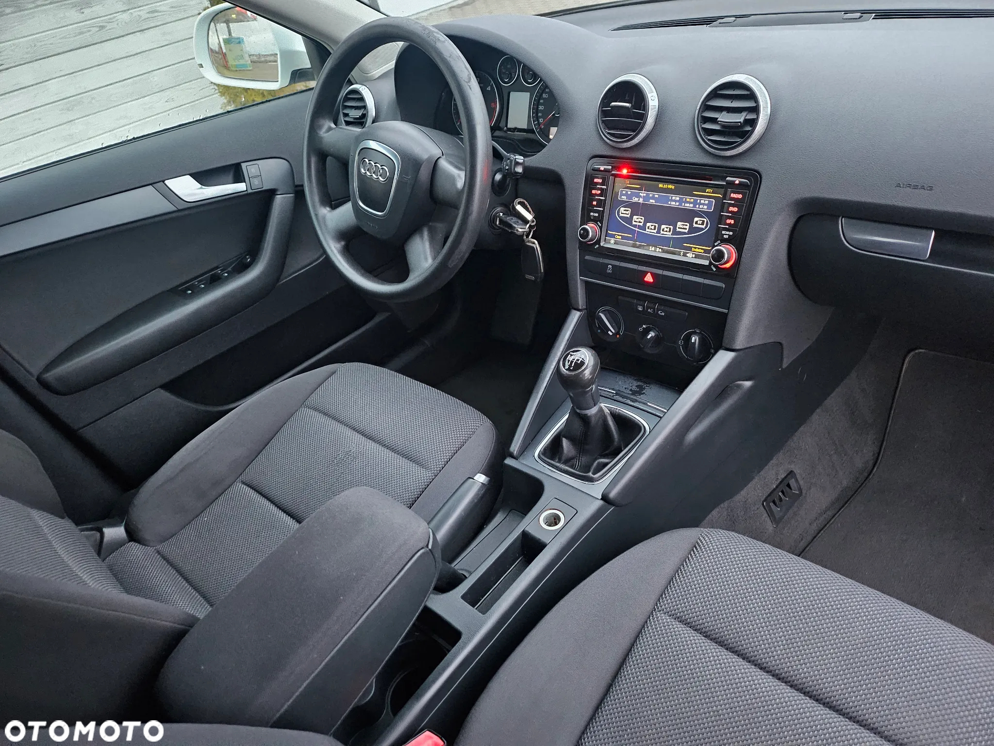 Audi A3 1.6 TDI Sportback DPF Ambiente - 23