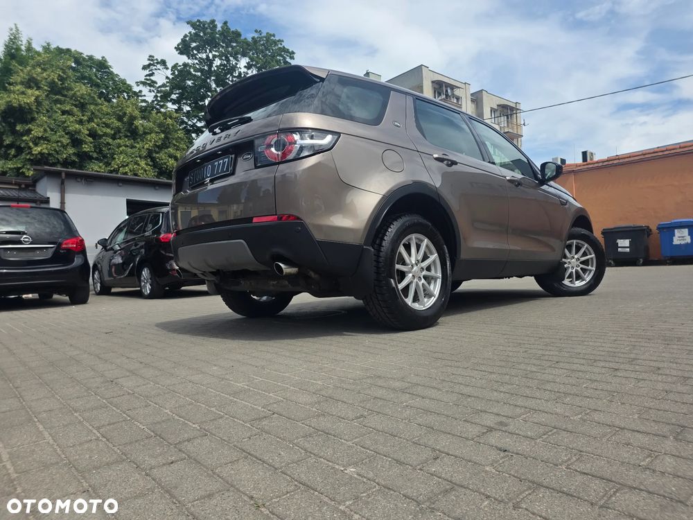 Land Rover Discovery Sport - 32