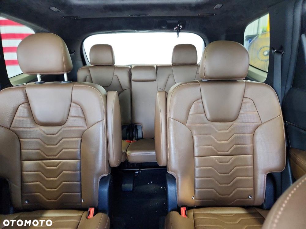 Kia Telluride - 12