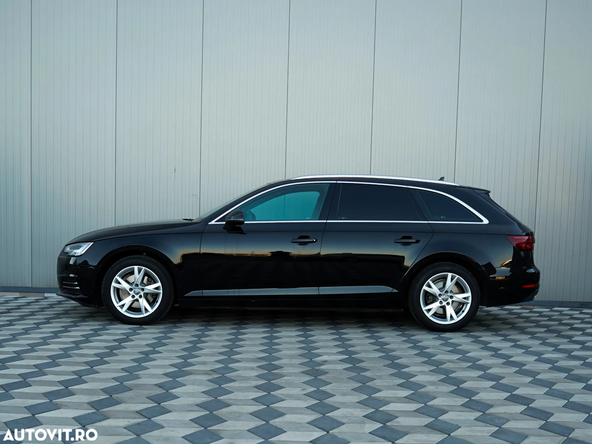 Audi A4 Avant 2.0 TDI S tronic Sport - 9