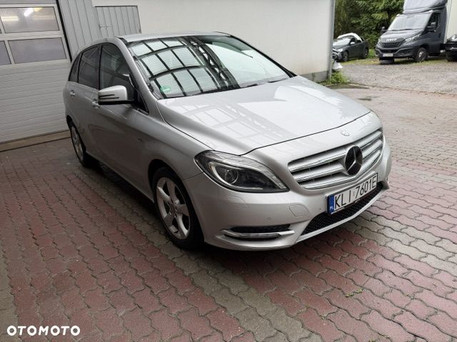 Mercedes-Benz Klasa B 180 CDI (BlueEFFICIENCY) - 1