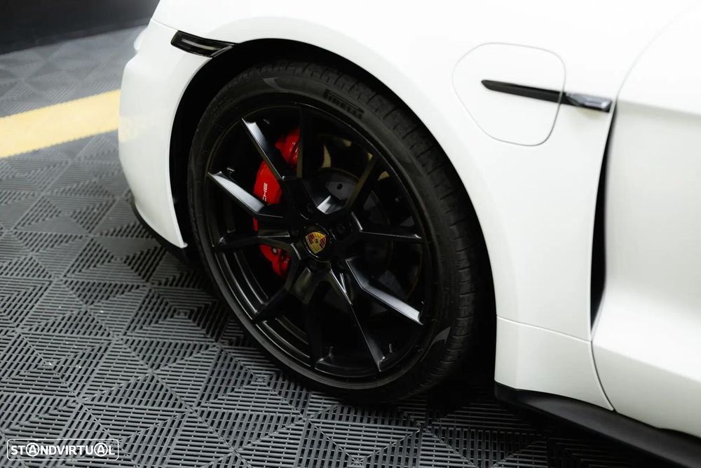Porsche Taycan Sport Turismo GTS - 17