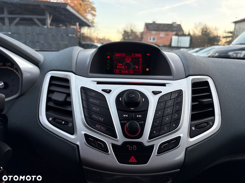 Ford Fiesta 1.4 Champions Edition - 18