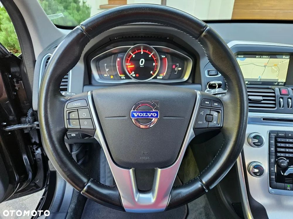 Volvo XC 60 D4 AWD Ocean Race - 16