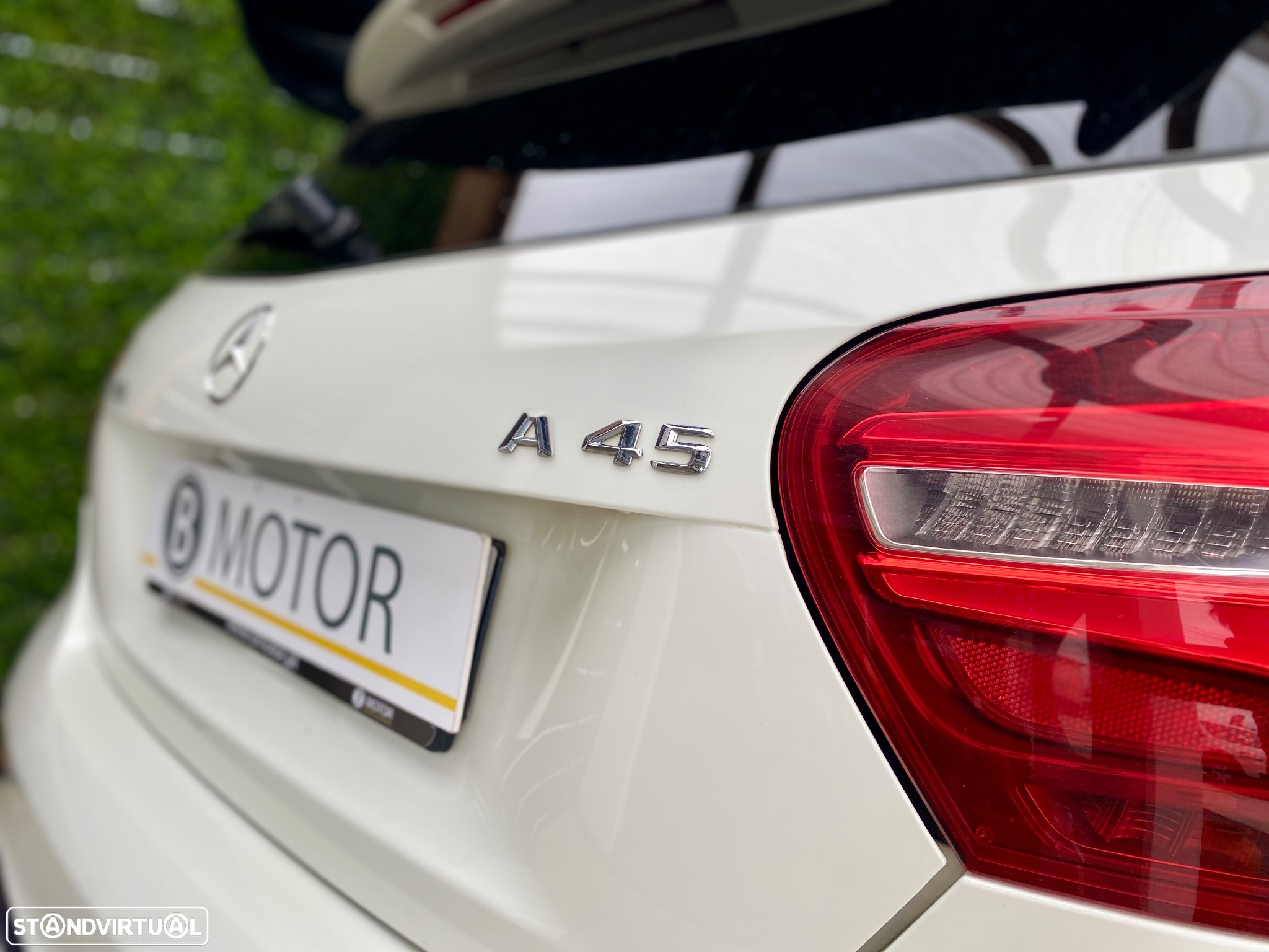 Mercedes-Benz A 45 AMG 4Matic Speedshift 7G-DCT - 9