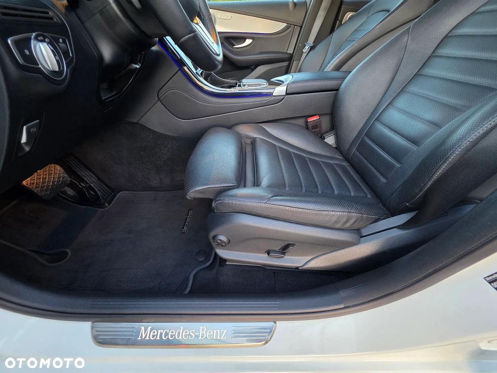 Mercedes-Benz GLC 200 4Matic 9G-TRONIC AMG Line - 17