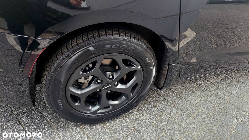 Chrysler Pacifica - 38