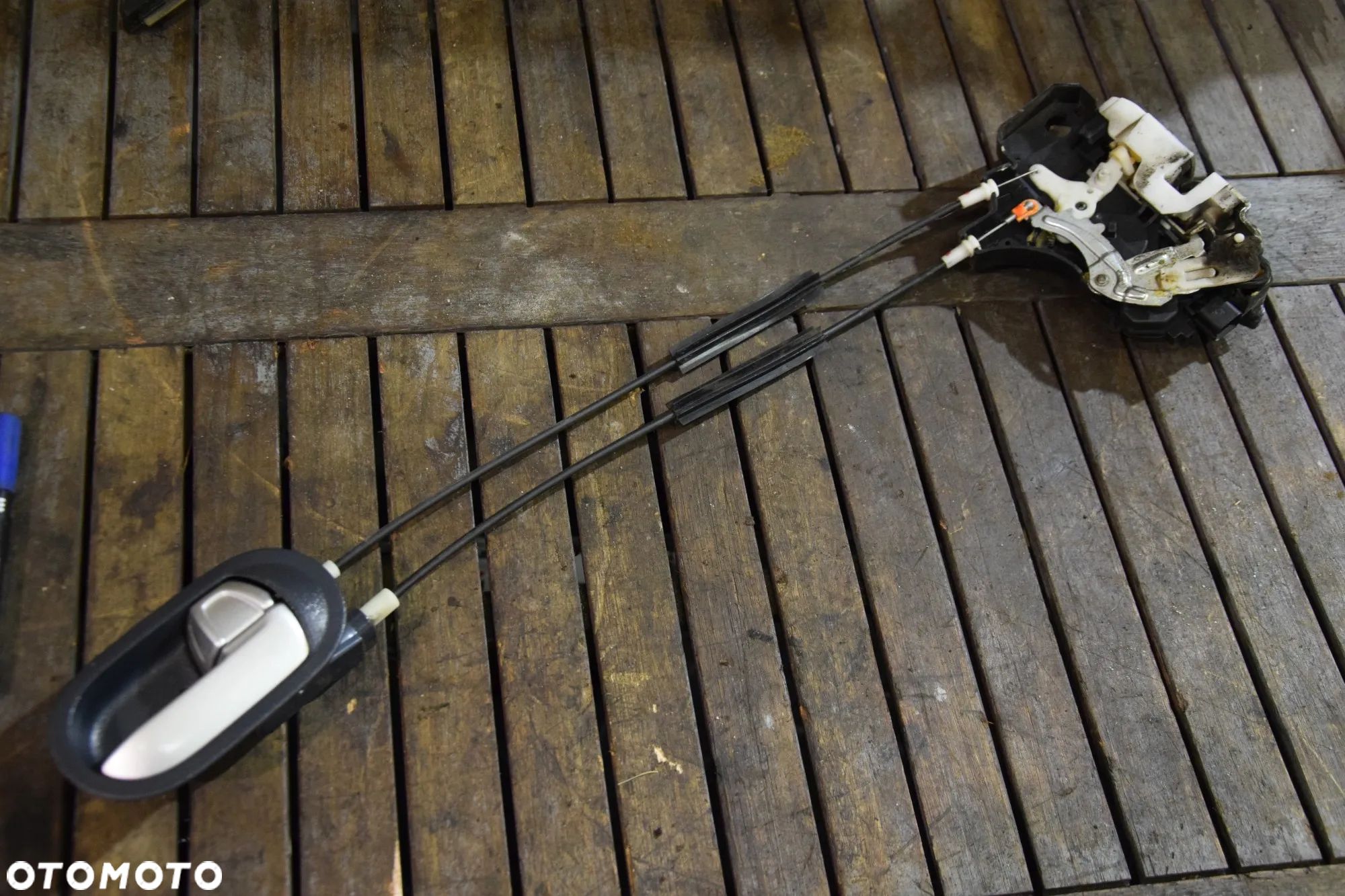 Mitsubishi COLT 6 VI Zamek drzwi prawy tył 2PIN - 1