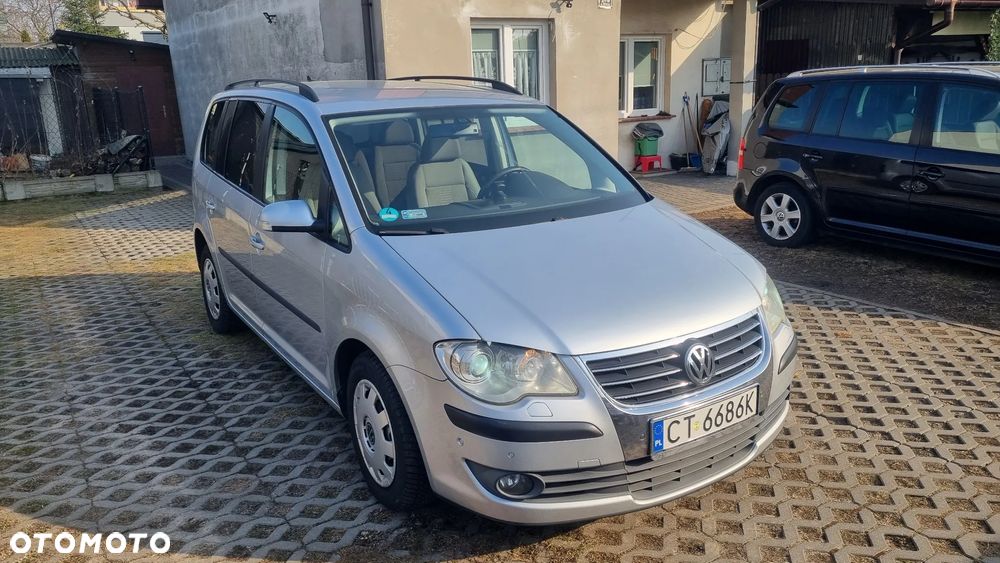 Volkswagen Touran 2.0 TDI Highline - 1