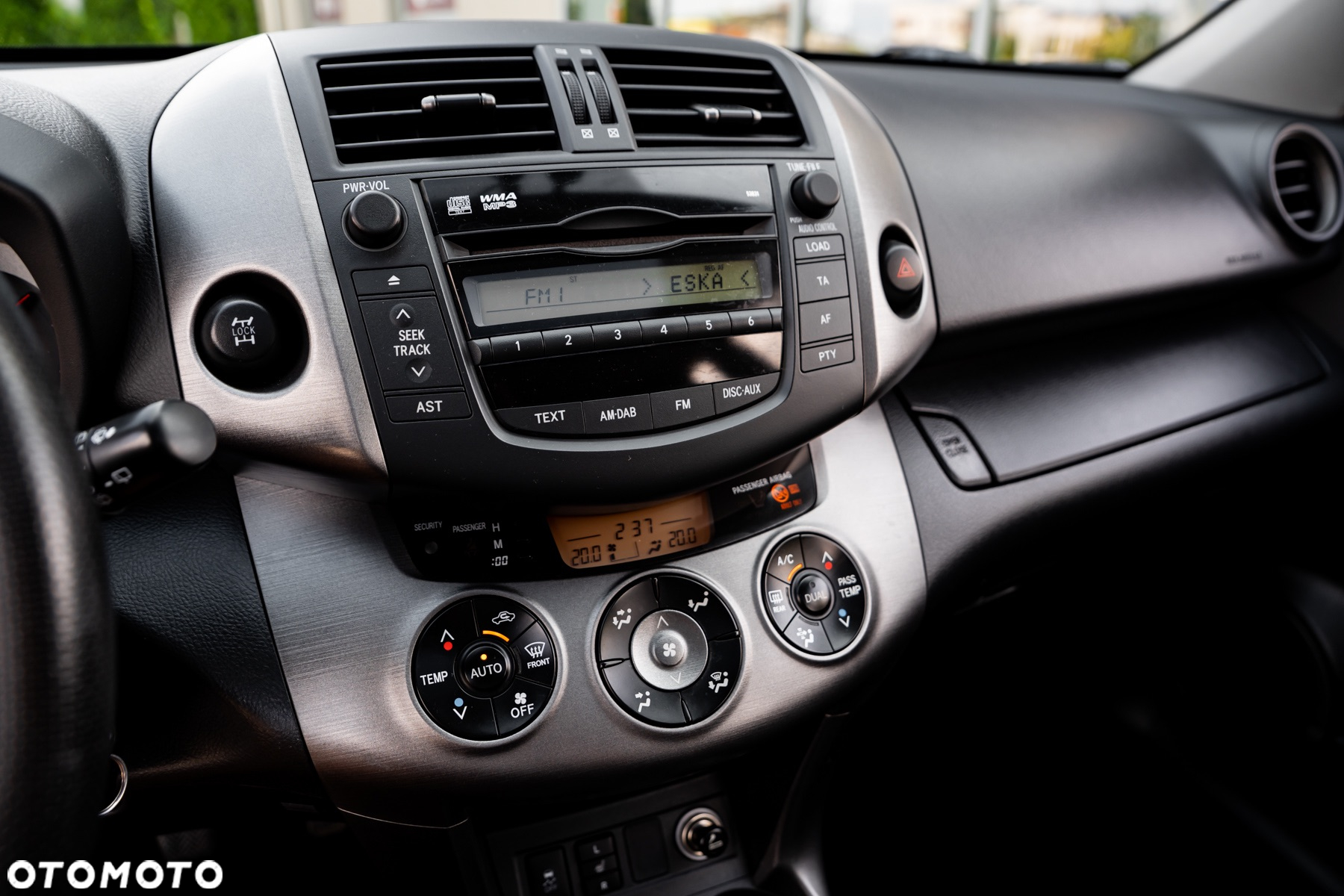 Toyota RAV4 2.0 4x4 - 34