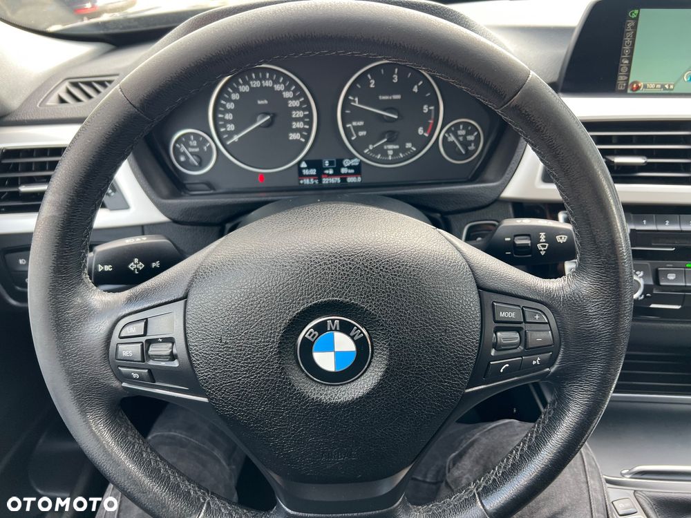 BMW Seria 3 318d Blue Performance Luxury Line - 29