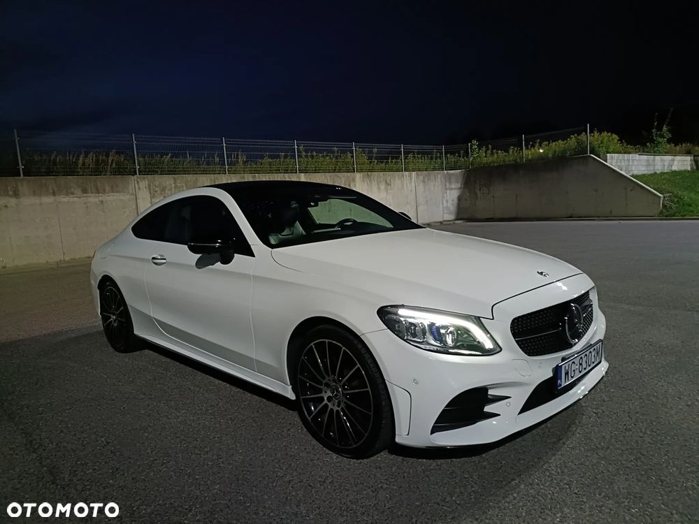 Mercedes-Benz Klasa C 200 4MATIC 9G-TRONIC - 33