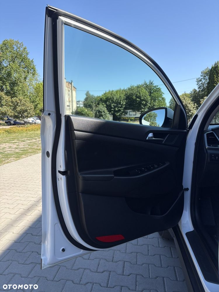 Hyundai Tucson blue 1.7 CRDi 2WD DCT Premium - 36