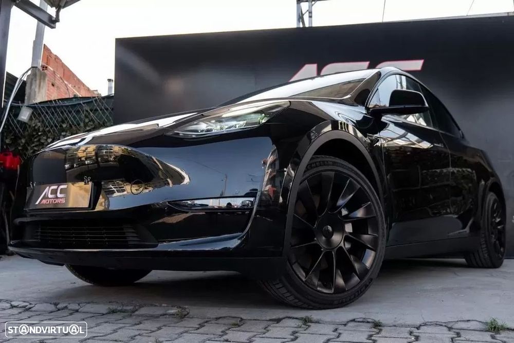 Tesla Model Y Long Range Dual Motor AWD foto 2