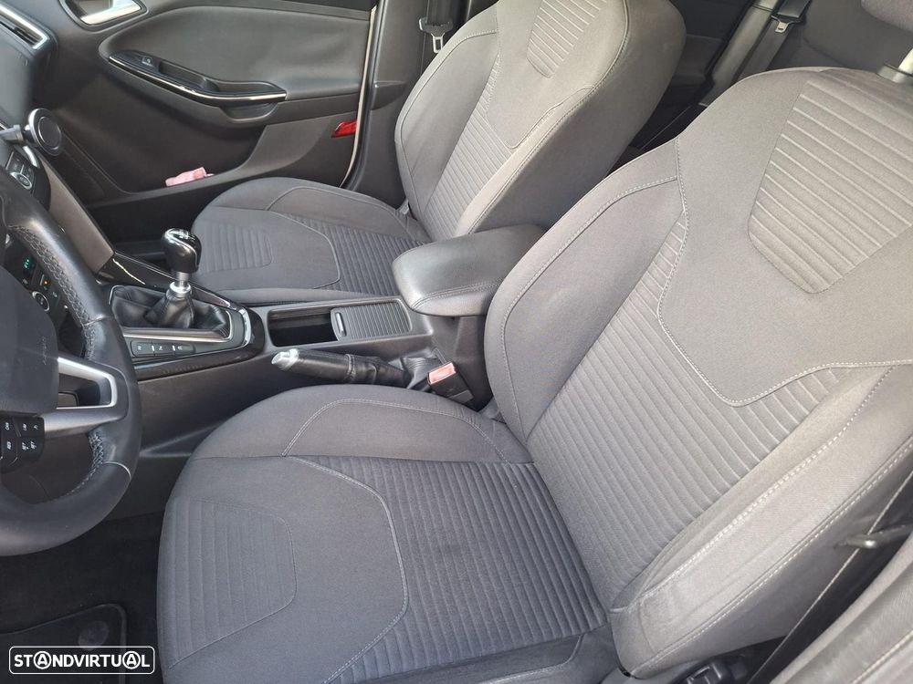 Ford Focus 1.0 EcoBoost Titanium - 14