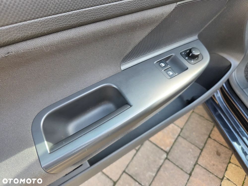 Volkswagen Golf - 12