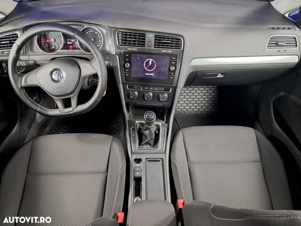 Volkswagen Golf - 12