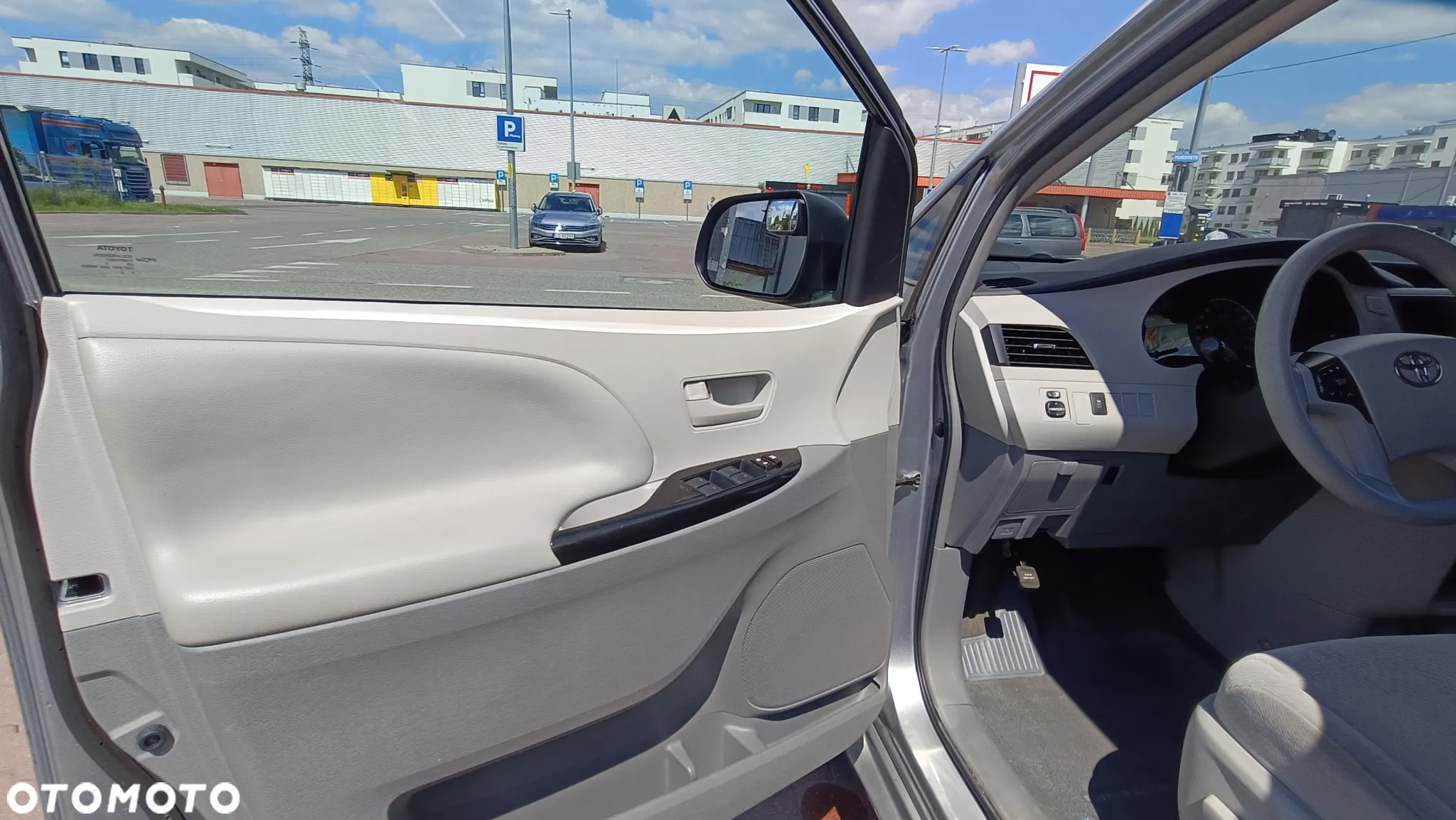 Toyota Sienna 3.5 V6 SE - 22
