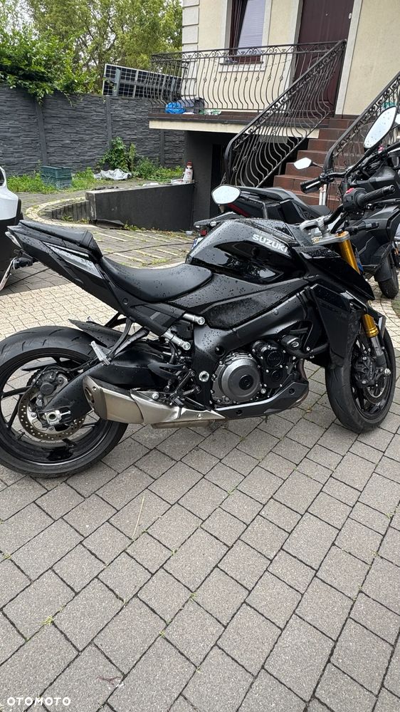 Suzuki GSX 1000 - 2