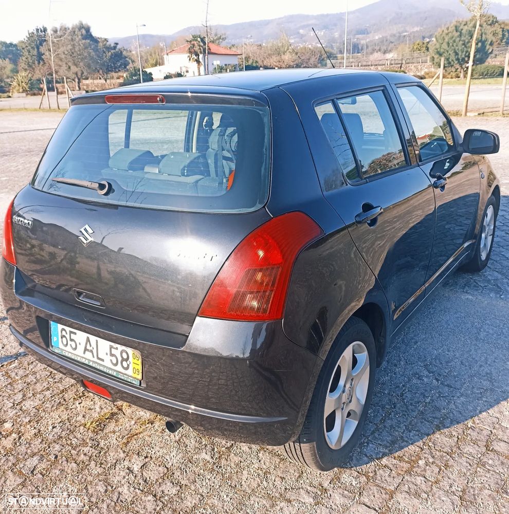 Suzuki Swift 1.3 DDiS GL - 4