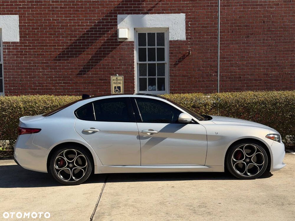 Alfa Romeo Giulia - 2