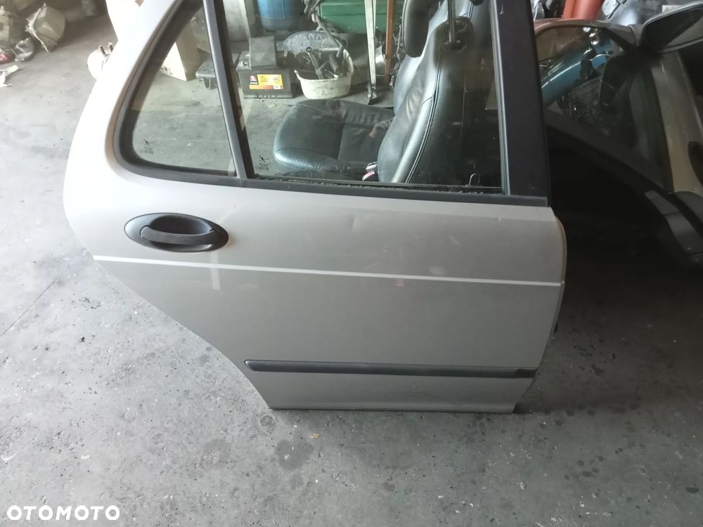drzwi prawe tył saab 95