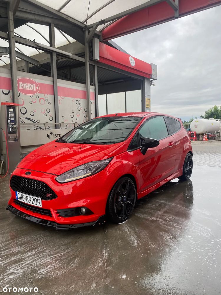 Ford Fiesta 1.6 EcoBoost ST - 4