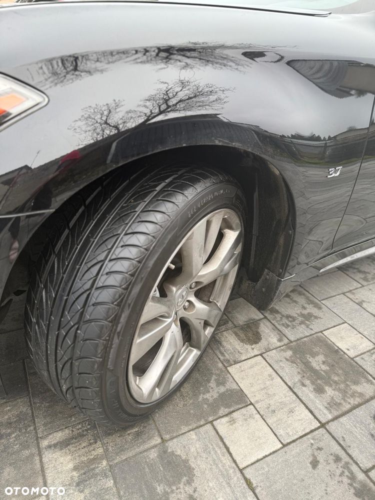 Infiniti Q70 - 27