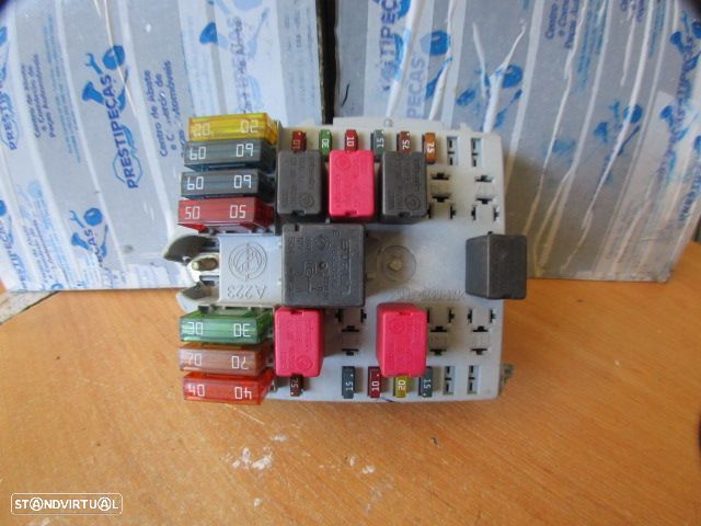 Caixa Fusiveis 46835593 FIAT PUNTO 2004 1.2I 60CV 3P  CINZA - 1
