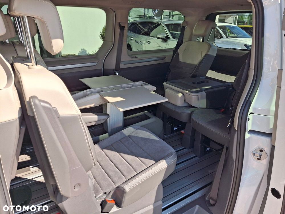 Volkswagen Multivan - 35