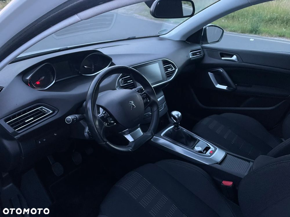 Peugeot 308 1.6 BlueHDi Business Line S&S - 11
