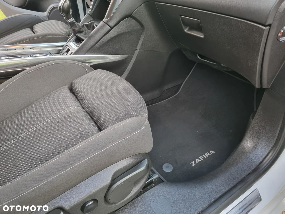 Opel Zafira Tourer 1.4 Turbo Innovation - 24