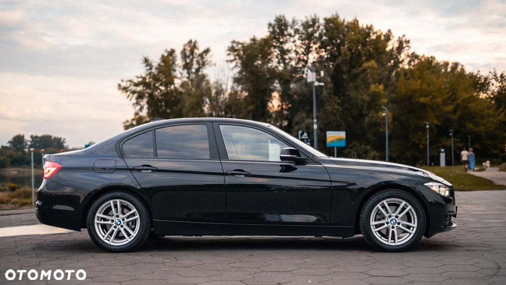 BMW Seria 3 320i GPF xDrive - 2