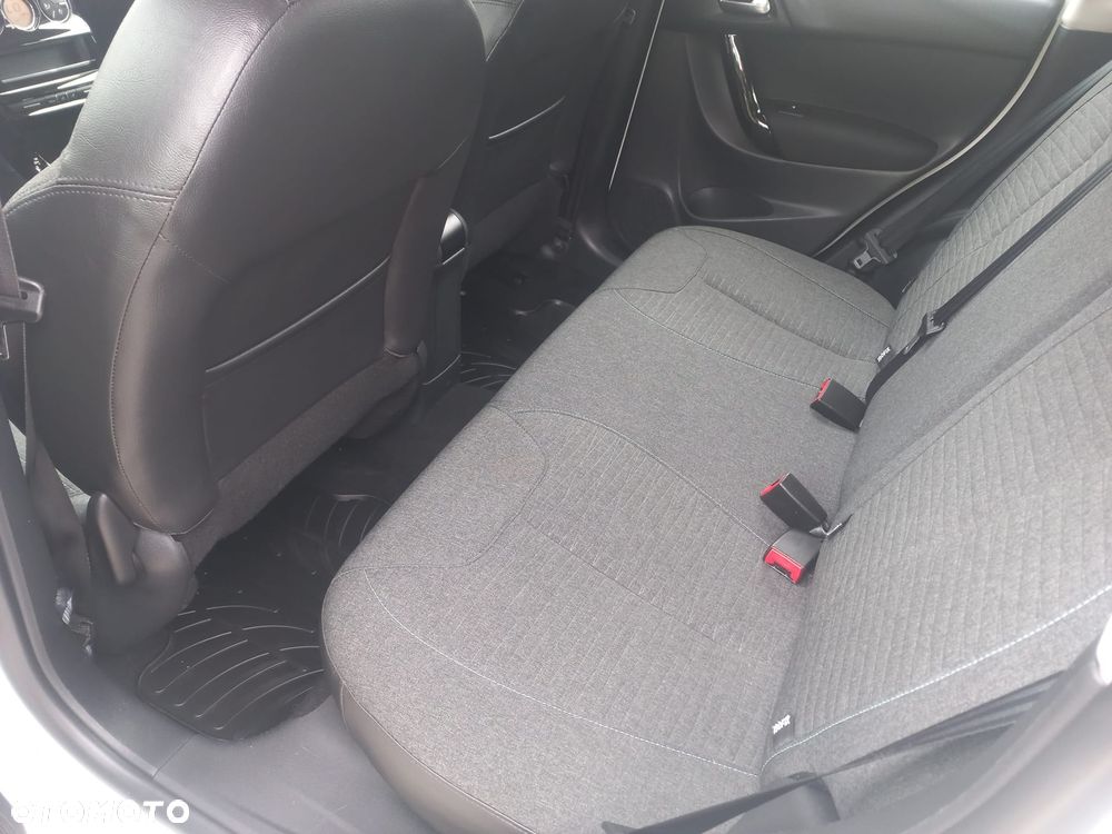 Citroën C3 Pure Tech (VTi) 82 Exclusive - 7