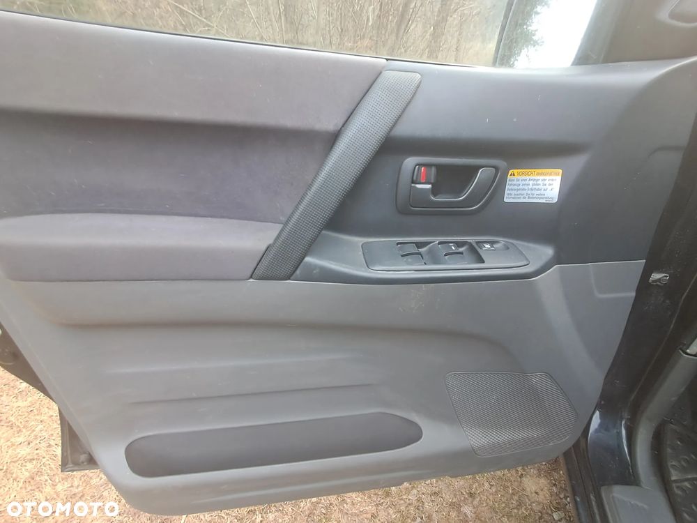 Mitsubishi Pajero 3.2 DI-D Classic - 7