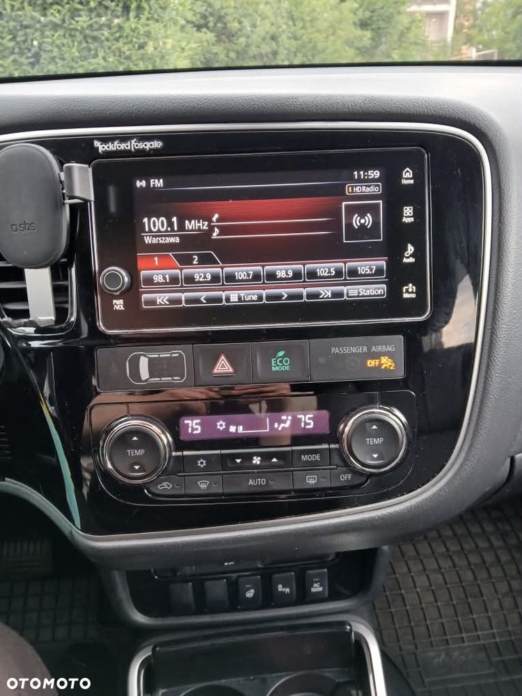 Mitsubishi Outlander - 7