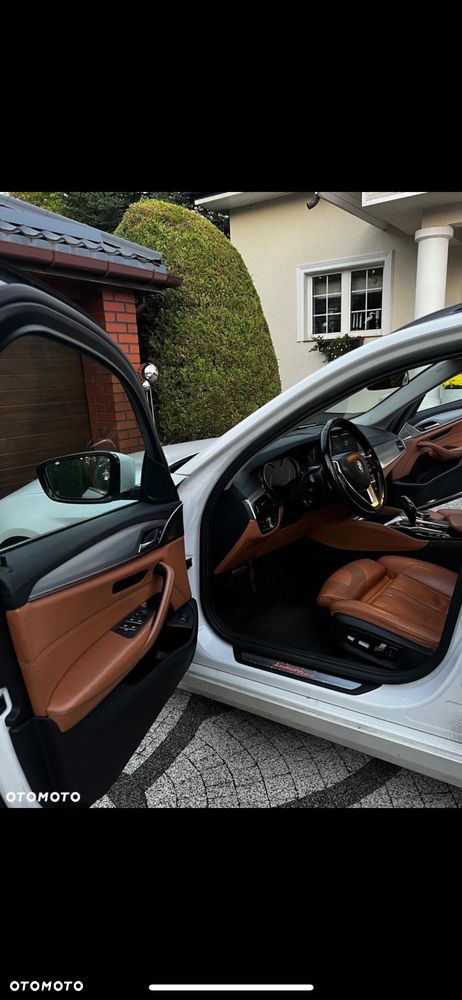 BMW Seria 5 520d Luxury Line - 12