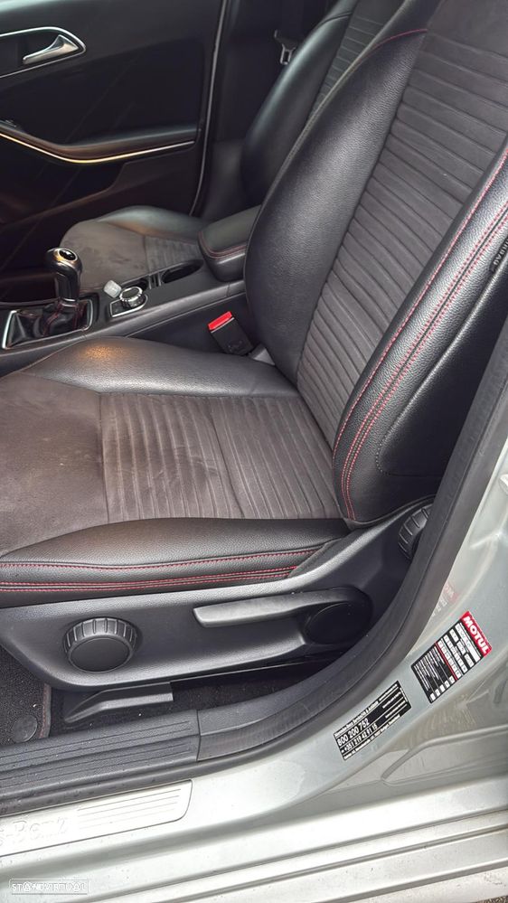 Mercedes-Benz A 180 d AMG Line - 10