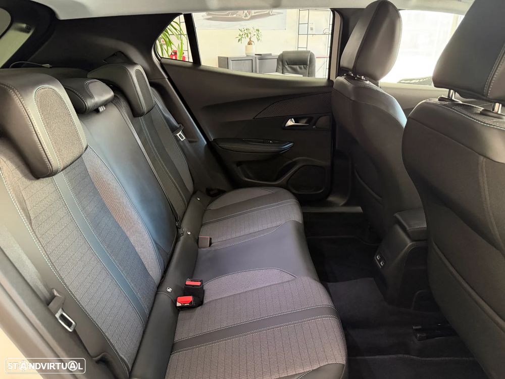 Peugeot 2008 1.2 PureTech Allure - 30