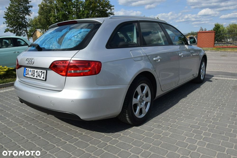 Audi A4 Avant 2.0 TDI DPF Attraction - 13