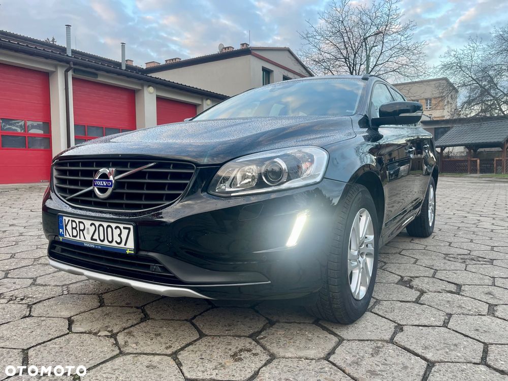 Volvo XC 60 D3 Drive-E Momentum - 1